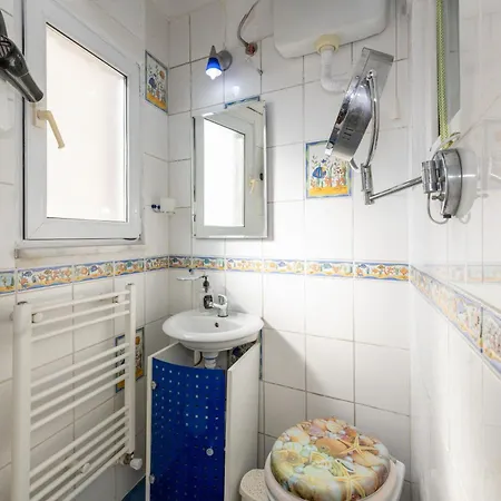 Apartment Bosphorus View-airport Shutle-high Speed Wifi-private Parking *
