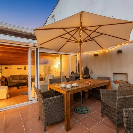 Daire Bosphorus View-airport Shutle-high Speed Wifi-private Parking İstanbul