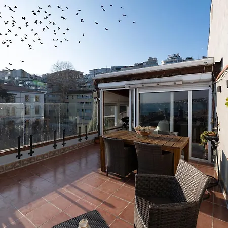 Bosphorus View-airport Shutle-high Speed Wifi-private Parking Istanboel