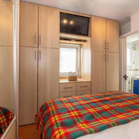 Apartmán Bosphorus View-airport Shutle-high Speed Wifi-private Parking *