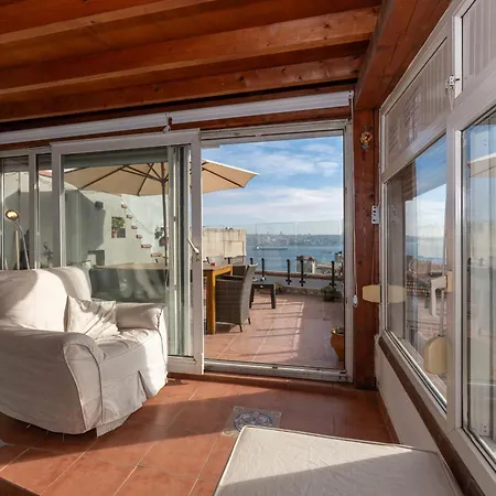 Bosphorus View-airport Shutle-high Speed Wifi-private Parking Istanboel